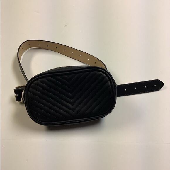 Steve Madden Handbags - Steve Madden “Belt” Bag NWT
